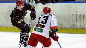 Jarosław Rzeszutko (tyłem)