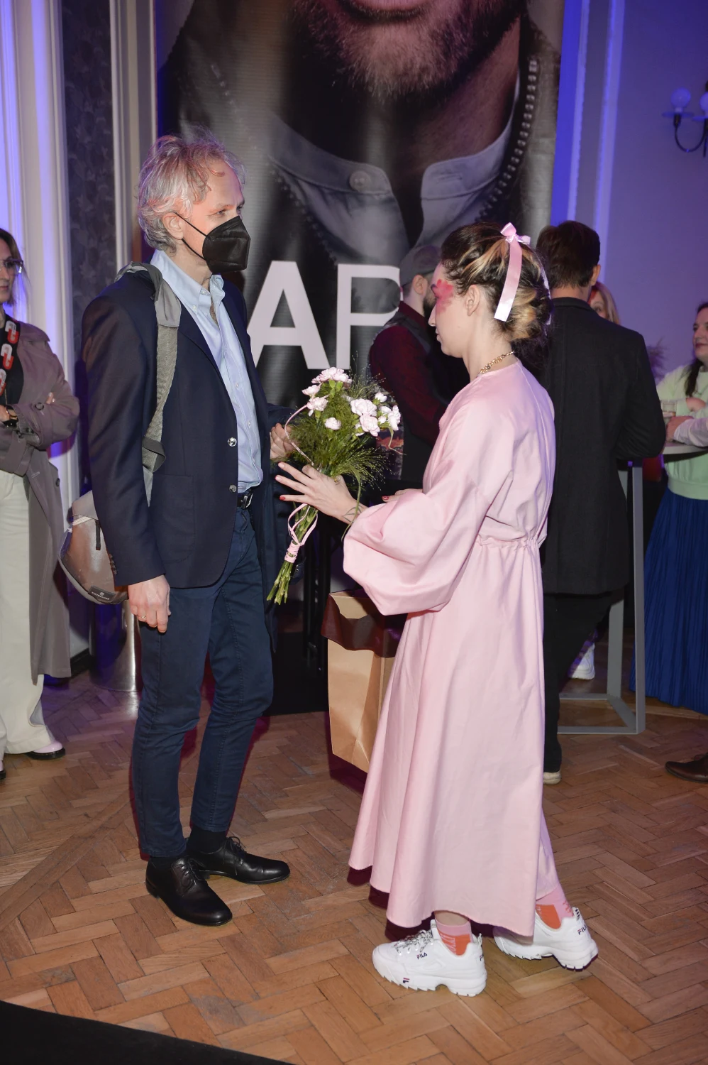 Cezary Pazura na wernisażu Anastazji Pazury Cezary Pazura na wernisażu Anastazji Pazury