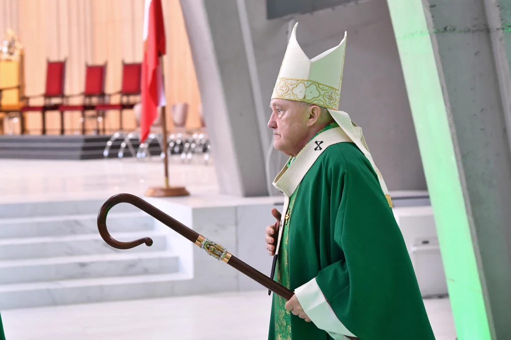 Kard. Kazimierz Nycz w czasie mszy św. podczas XXI Dnia Papieskiego. Kard. Kazimierz Nycz w czasie mszy św. podczas XXI Dnia Papieskiego.