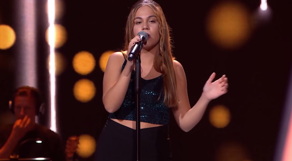 Gisela Quiros Pardos na scenie "The Voice of Poland"