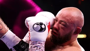 Adam Kownacki doznał kontuzji oka w walce z Robertem Heleniusem