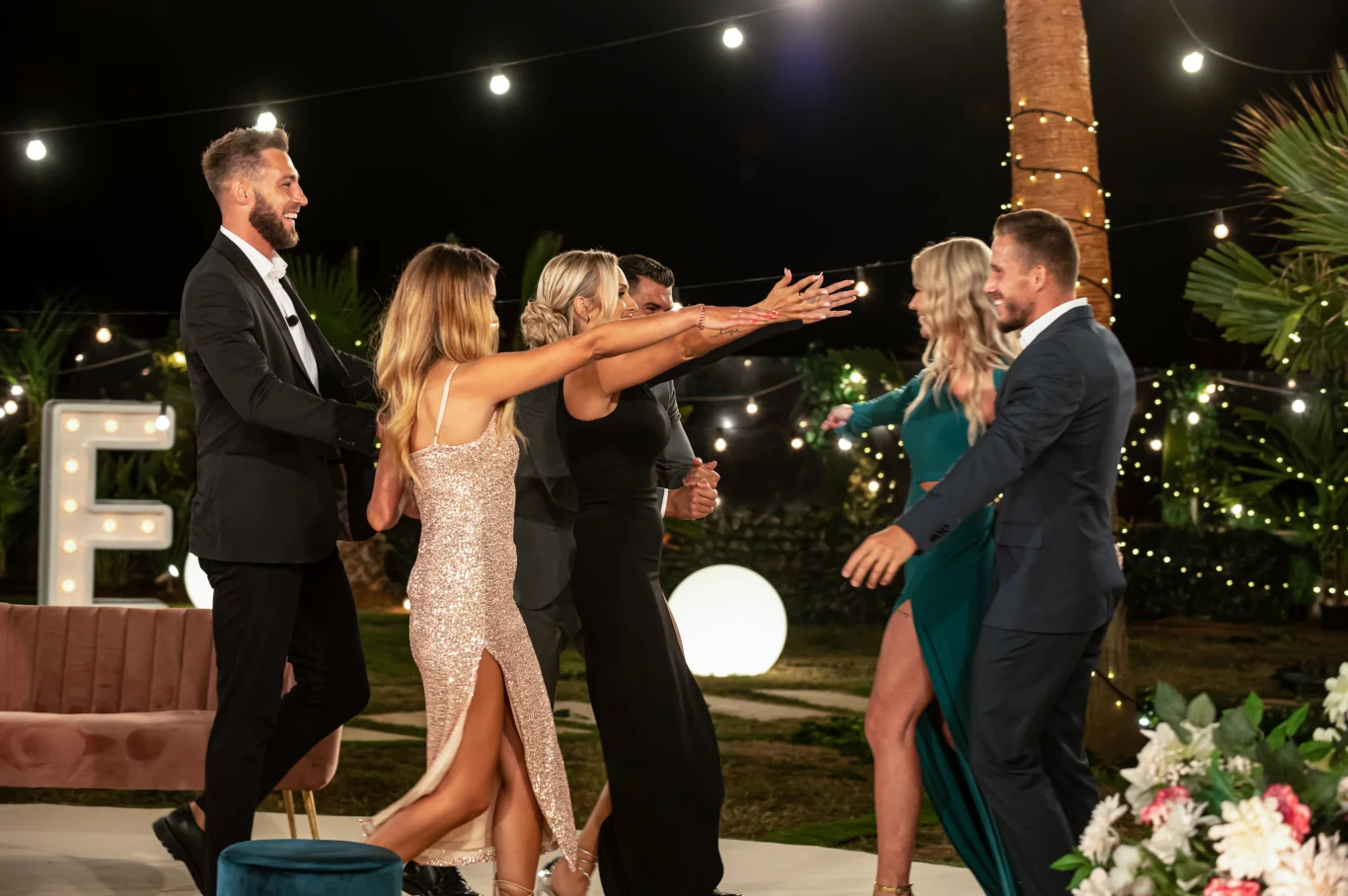 "Love Island. Wyspa Miłości" "Love Island. Wyspa Miłości"