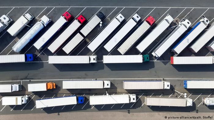 Od lat branża logistyczno-spedycyjna narzeka na niedobór kierowców