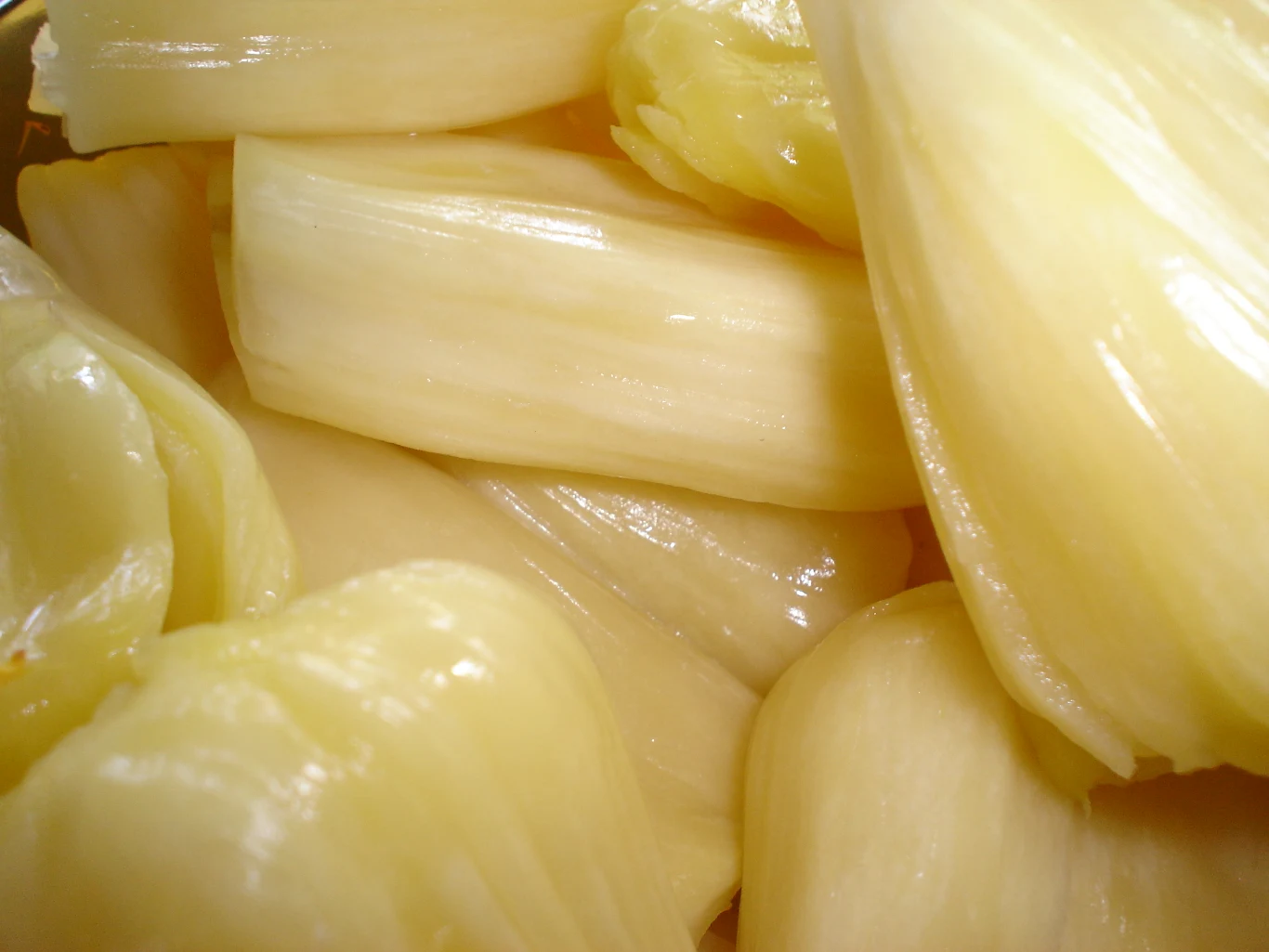 Jackruit, kiedy jest dojrzały, smakuje jak połączenie banana i ananasa
