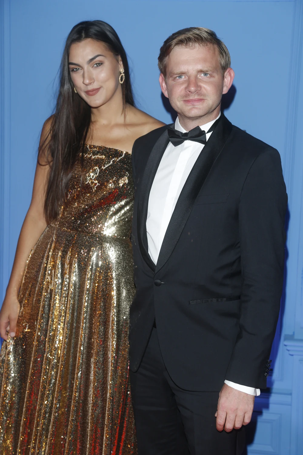 Prywatnie Rafał Zawierucha związany jest Gabrielą Bliźniuk. Ukochana aktora pracuje w branży filmowej. Na kinowym ekranie zadebiutowała w 2018 roku w komedii "Planeta Singli 2" (jako klapserka), niedawno funkcję prawdziwej klapserki pełniła już przy produkcji "Najmro". Bliźniuk ma także na koncie współpracę przy "Maryjkach" Darii Woszek (asystentka kierownika produkcji), "Jakoś to będzie" Sylwestra Jakimowa (asystentka scenografa) oraz "Skarbku" Tomasza Jurkiewicza (scenograf planu).