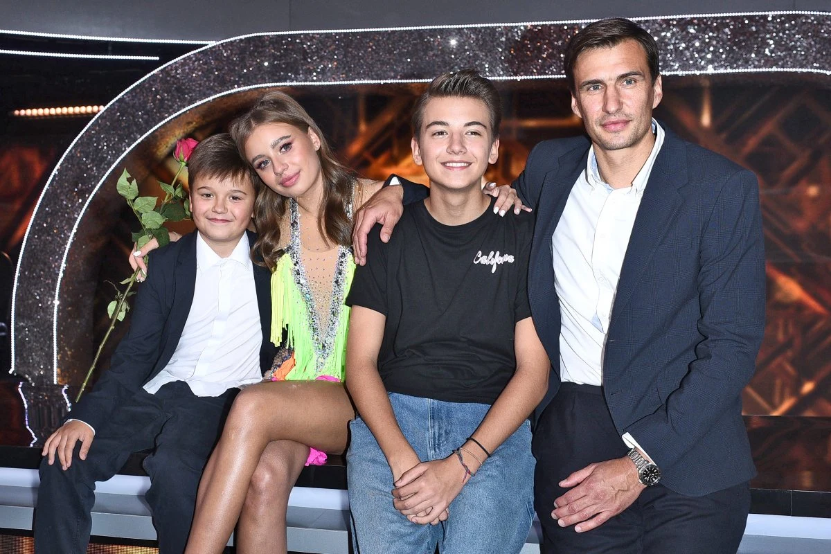 Jarosław Bieniuk z dziećmi Jarosław Bieniuk z dziećmi