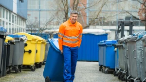 Właściciele nieruchomości niezamieszkałych zapłacą według stawki od pojemnika