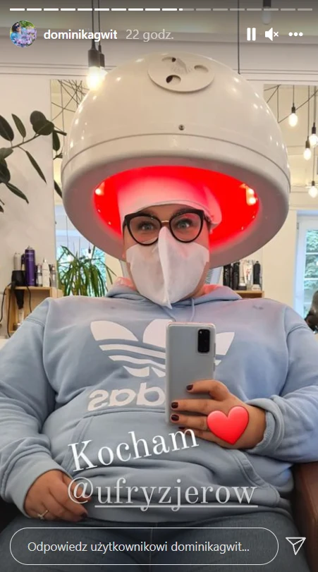 Dominika Gwit u fryzjera / @dominikagwit