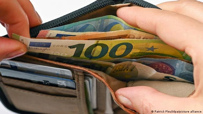 Nawet jeśli towary dotrą do sklepów na czas, na pewno tanie nie będą
