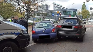 Szalony pościg w centrum Łodzi. Po torach, chodnikach...