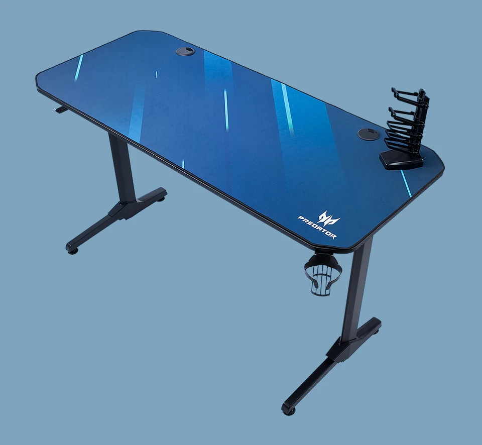 Jak zapewniają proejktanci konstrukcja biurka jest na tyle solidna, że potrafi udźwignąć ciężar do 120 kg. 