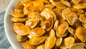 Pestki dyni wykazują działanie obniżające ciśnienie krwi, dlatego nadciśnieniowcy powinni włączyć je do codziennej diety