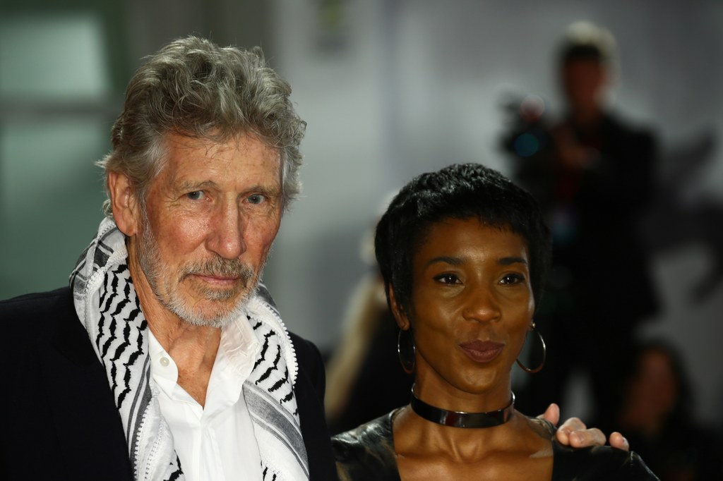 Roger Waters został mężem Kamilah Chavis!