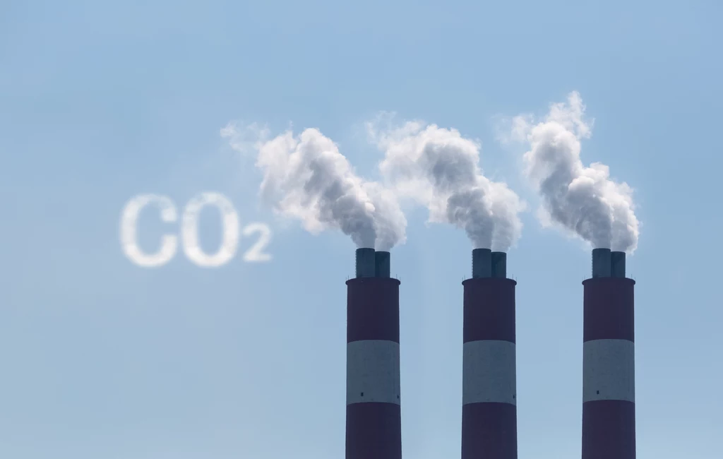 Elektrownie węglowe emitują CO2. A państwa emitują pieniądze. Te pieniądze wlewają się na "rynki". Przez lata wlewały się one na "rynki finansowe". 