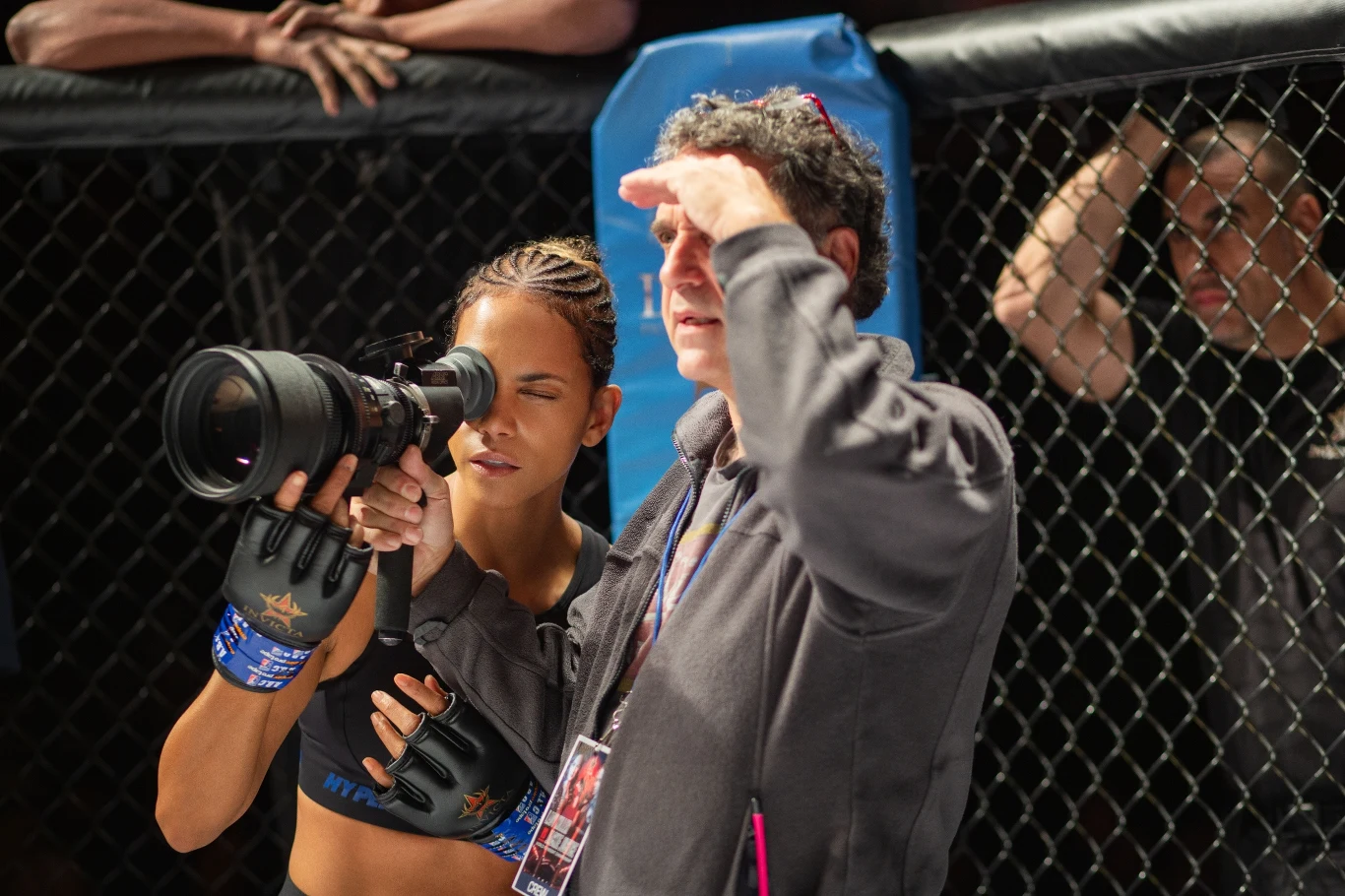 Halle Berry twierdzi, że reżyseria jest dla niej o wiele bardziej wyzwalającym doświadczeniem niż aktorstwo. "Jak aktorka zawsze pojawiam się i wykonuje swoją część. Mogę robić tylko to, o co mnie proszą. Kiedy jestem reżyserką, mam wpływ na każdy aspekt filmu. Moje zdanie się liczy. To było coś innego i bardzo mi się to podobało" - przyznaje.