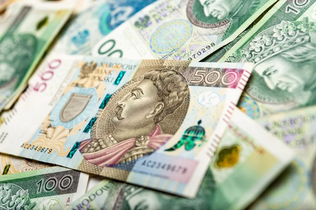 Waloryzacja nie tylko emerytur. Wzrośnie też kluczowy zasiłek, wiadomo ile.