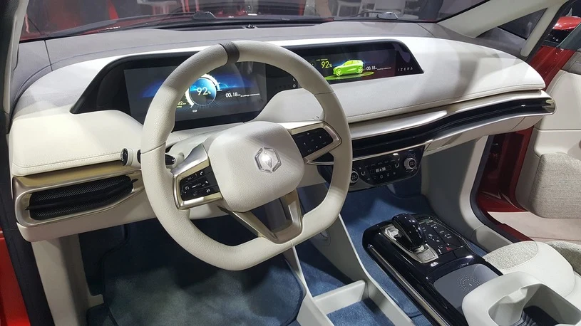 Izera. Decyzja Donalda Tuska będzie kluczowa dla spółki EMP