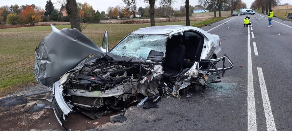 Kierowca Mercedesa zginął na miejscu