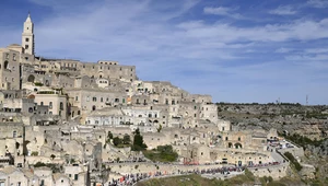 Piękna Matera wita turystów. Ciągną do niej tłumy! 