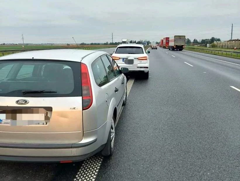Kolizja auta na autostradzie A4. Jednym z aut kierować miała Beata Szydło Kolizja auta na autostradzie A4. Jednym z aut kierować miała Beata Szydło
