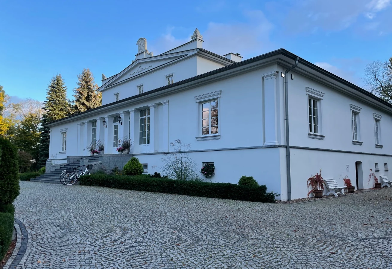 Pałac Stanisława z "Rolnik szuka żony" po remoncie Pałac Stanisława z "Rolnik szuka żony" po remoncie