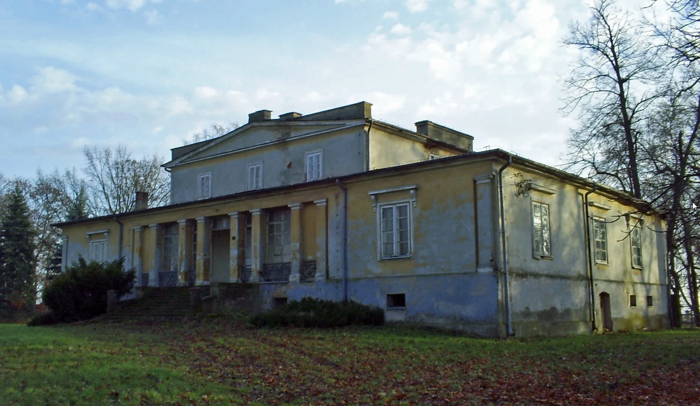 Pałac Stanisława z "Rolnik szuka żony" przed remontem Pałac Stanisława z "Rolnik szuka żony" przed remontem