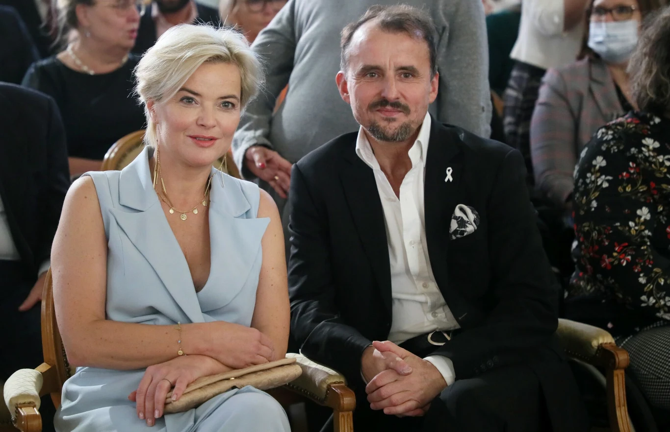 Monika Richardson sprawia wrażenie szczęśliwej w związku z Konradem Wojterowskim Monika Richardson sprawia wrażenie szczęśliwej w związku z Konradem Wojterowskim