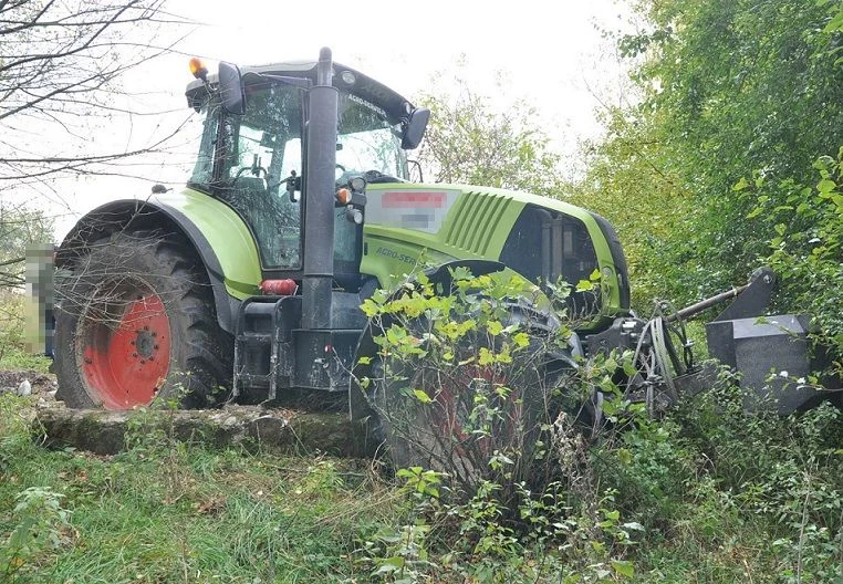 Radny oskarżony o kradzież ciągnika Radny oskarżony o kradzież ciągnika