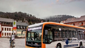 Mercedes e-citaro. Najprawdopodobniej taki pojazd wywołał pożar w zajezdni w Stuttgarcie