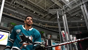 Evander Kane przez pewien czas odpocznie od hokeja. To efekt kary nałożonej za złamanie protokołu covidowego