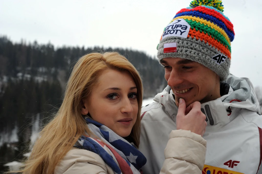 Żona Piotra Żyły, Justyna, kibicowała mu w 2013 roku. Żona Piotra Żyły, Justyna, kibicowała mu w 2013 roku.