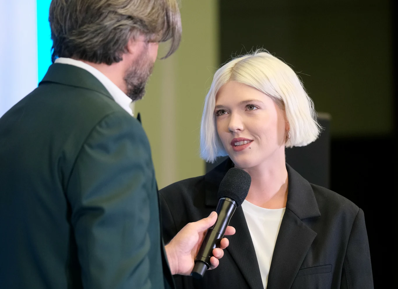 Daria Zawiałow nagrała piosenkę do serialu "Pajęczyna" Daria Zawiałow nagrała piosenkę do serialu "Pajęczyna"