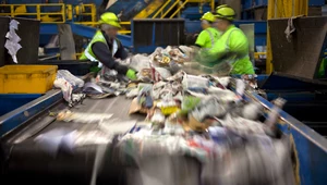 Przełomowy recykling plastiku nadchodzi. Innowacja z Chin zmienia świat