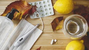 Organizm jesienią i zimą szczególnie potrzebuje naszego wsparcia. Jeśli nie dostarczamy mu ważnych witamin czy składników odżywczych z dietą, potrzebna jest suplementacja 