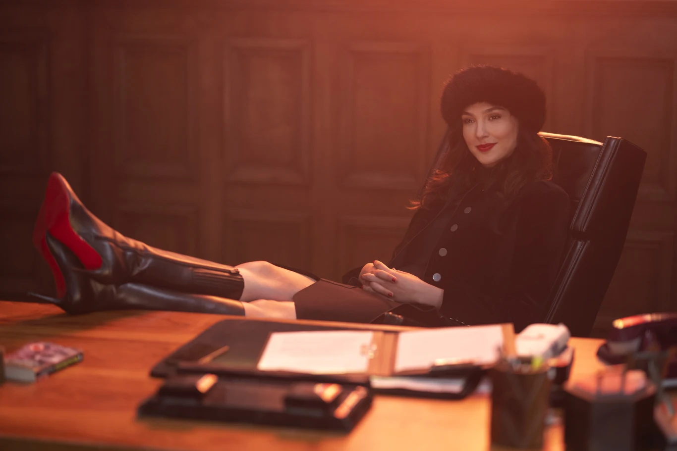 Gal Gadot w filmie "Czerwona nota"