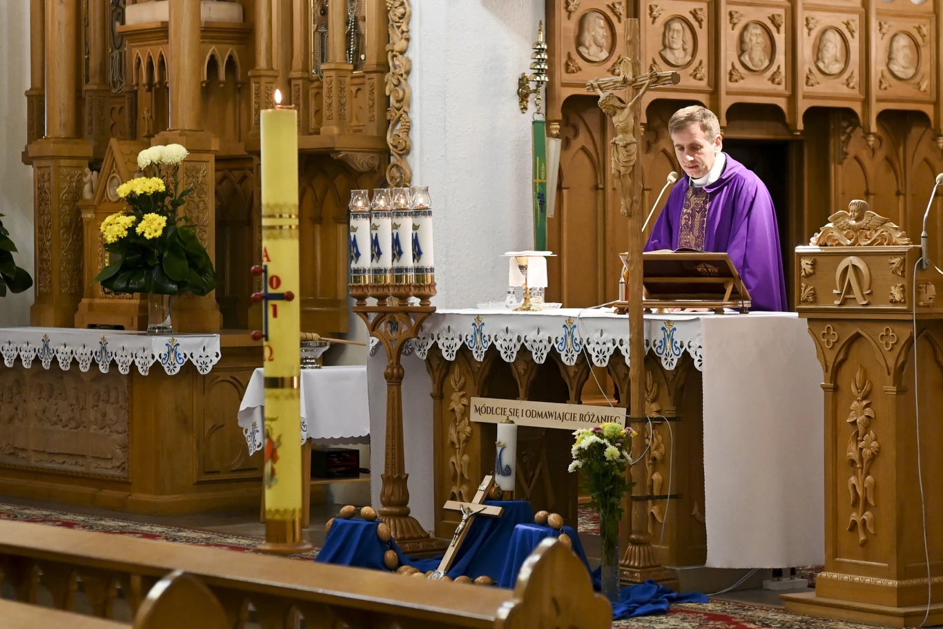 Pojawiał się często w serialach, m.in. "Barwy szczęścia", "Prawo Agaty", "Ranczo", "Zmiennicy", "Złotopolscy", "Miodowe lata", "Samo Życie".