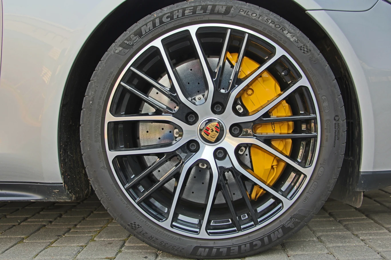 Porsche Panamera GTS