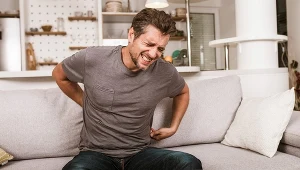 Postrzał to niezwykle powszechna dolegliwość, która atakuje głównie pacjentów w wieku 30-50 lat