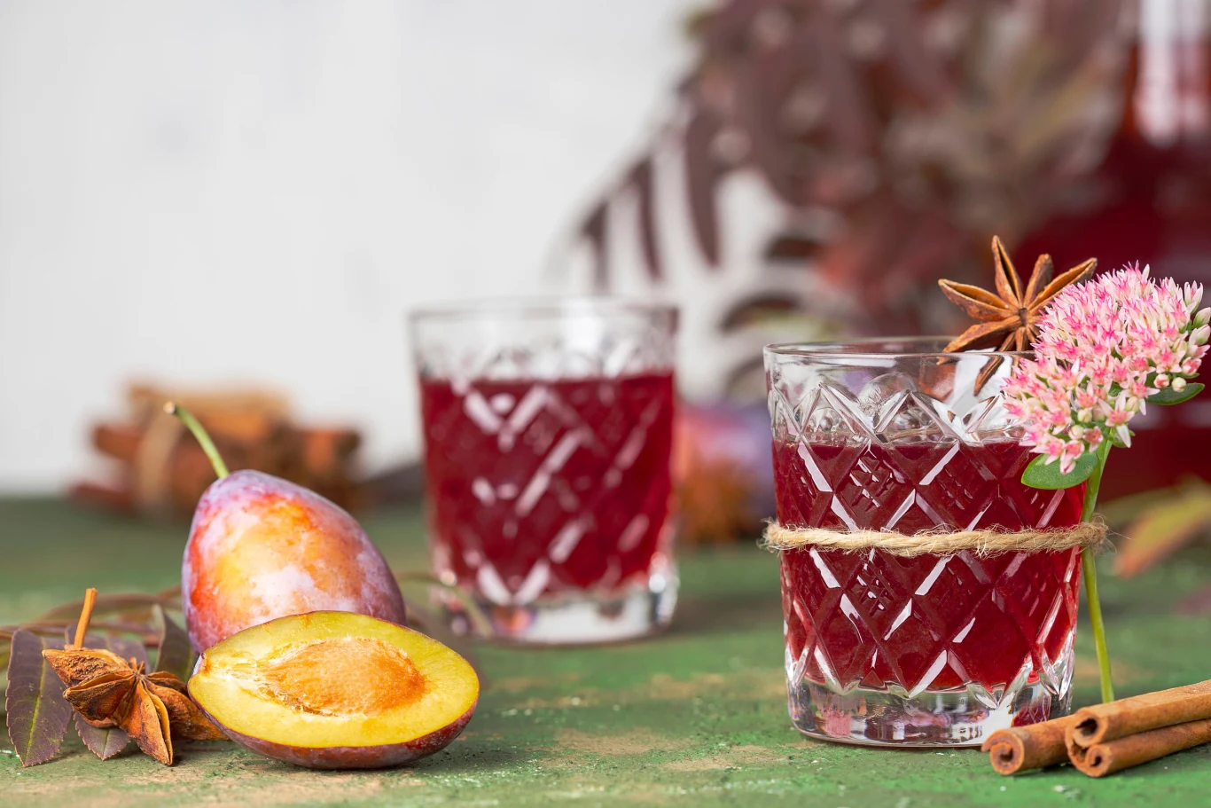 Korzenna nalewka ze śliwek na wódce