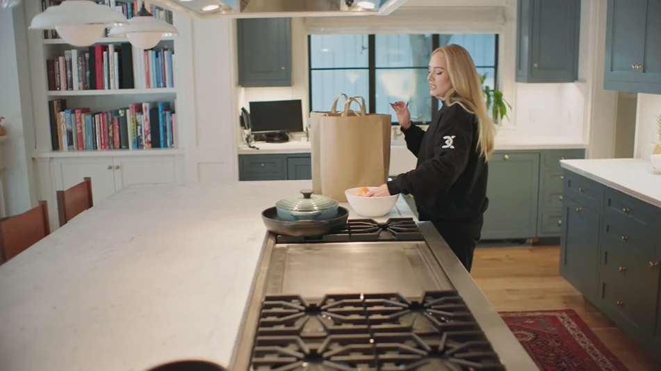 Adele pokazuje swoją willę fot. Youtube (https://youtu.be/544DTGHIBM0)