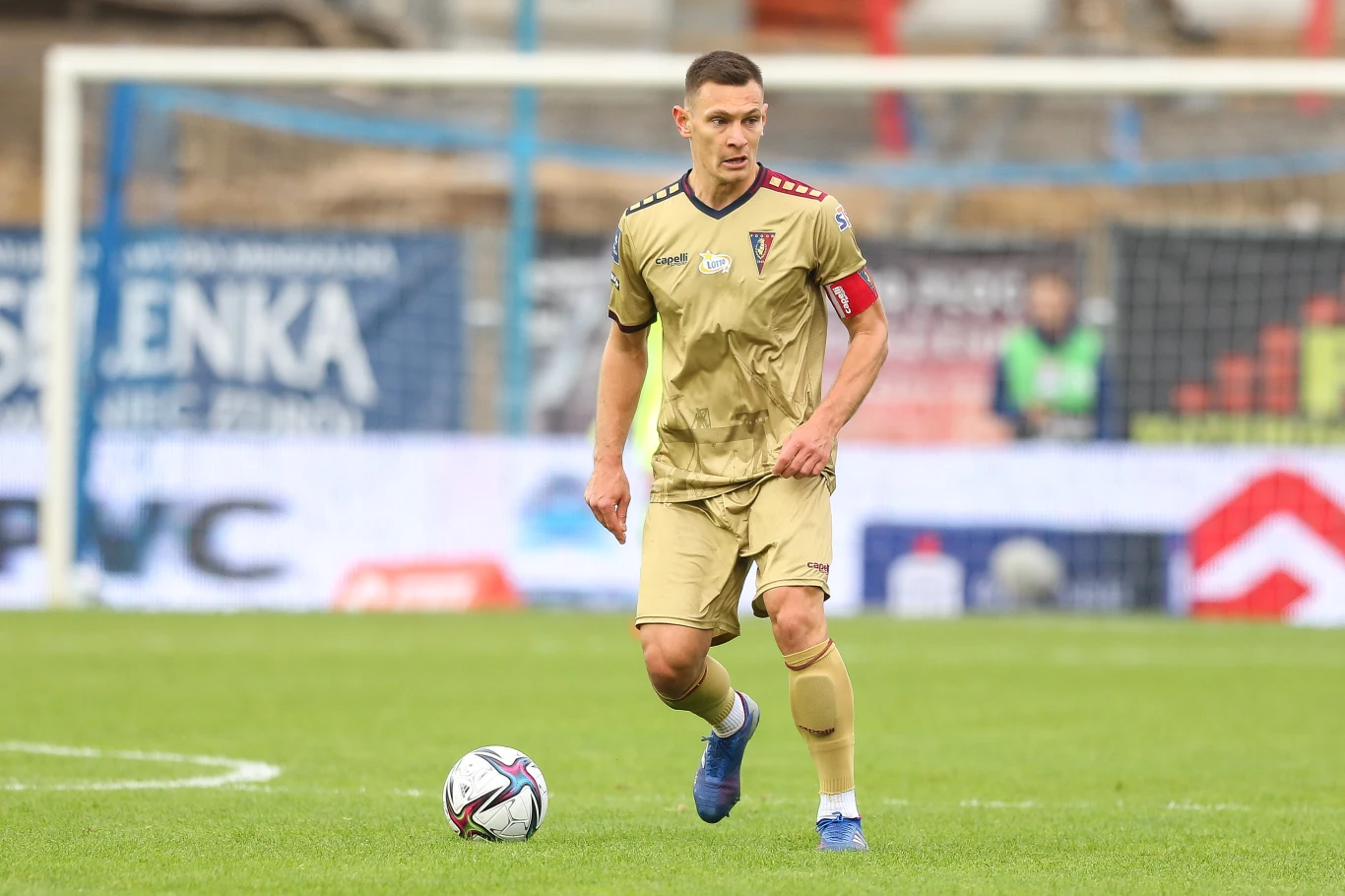 Damian Dąbrowski w barwach Pogoni Szczecin Damian Dąbrowski w barwach Pogoni Szczecin