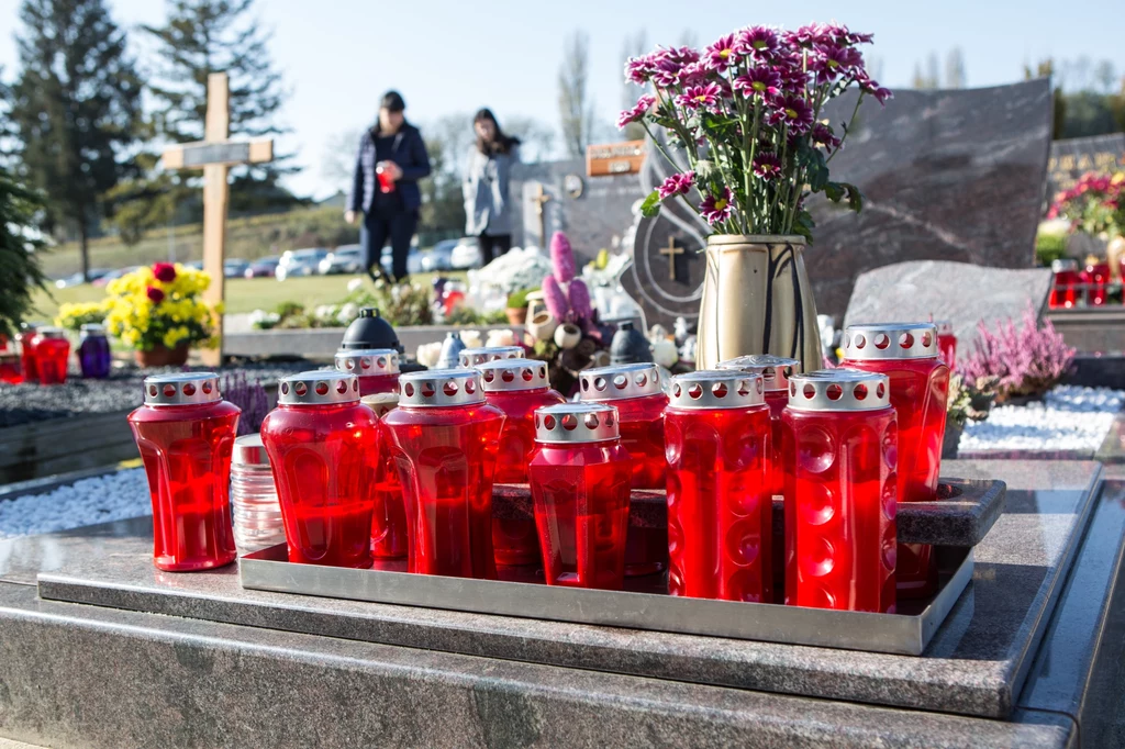 Opady śniegu czy słońce? Wiemy, jaka będzie pogoda na Wszystkich Świętych