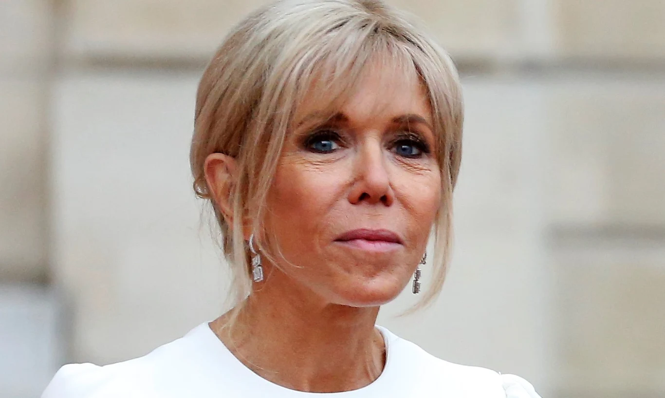 Brigitte Macron ostatnio chętniej spina włosy. Artystyczni nieład pasuje pierwszej damie? Brigitte Macron ostatnio chętniej spina włosy. Artystyczni nieład pasuje pierwszej damie?