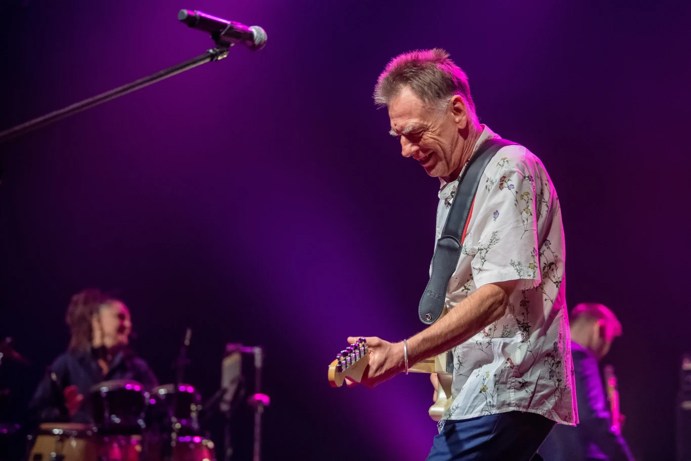 W 1986 roku rozpoczął również działalność zespołu Fotoness. Udzielał się także w grającym reggae zespole Izrael. 