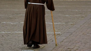 Zdjęcie ilustracyjne/Prowincja Wniebowzięcia NMP Zakonu Braci Mniejszych w Polsce poinformowała, że zakonnik w trybie natychmiastowym został odsunięty od dotychczasowych obowiązków