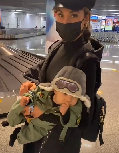 Ida Nowakowska z synkiem Ida Nowakowska z synkiem