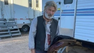 Alec Baldwin na planie filmmu "Rust"