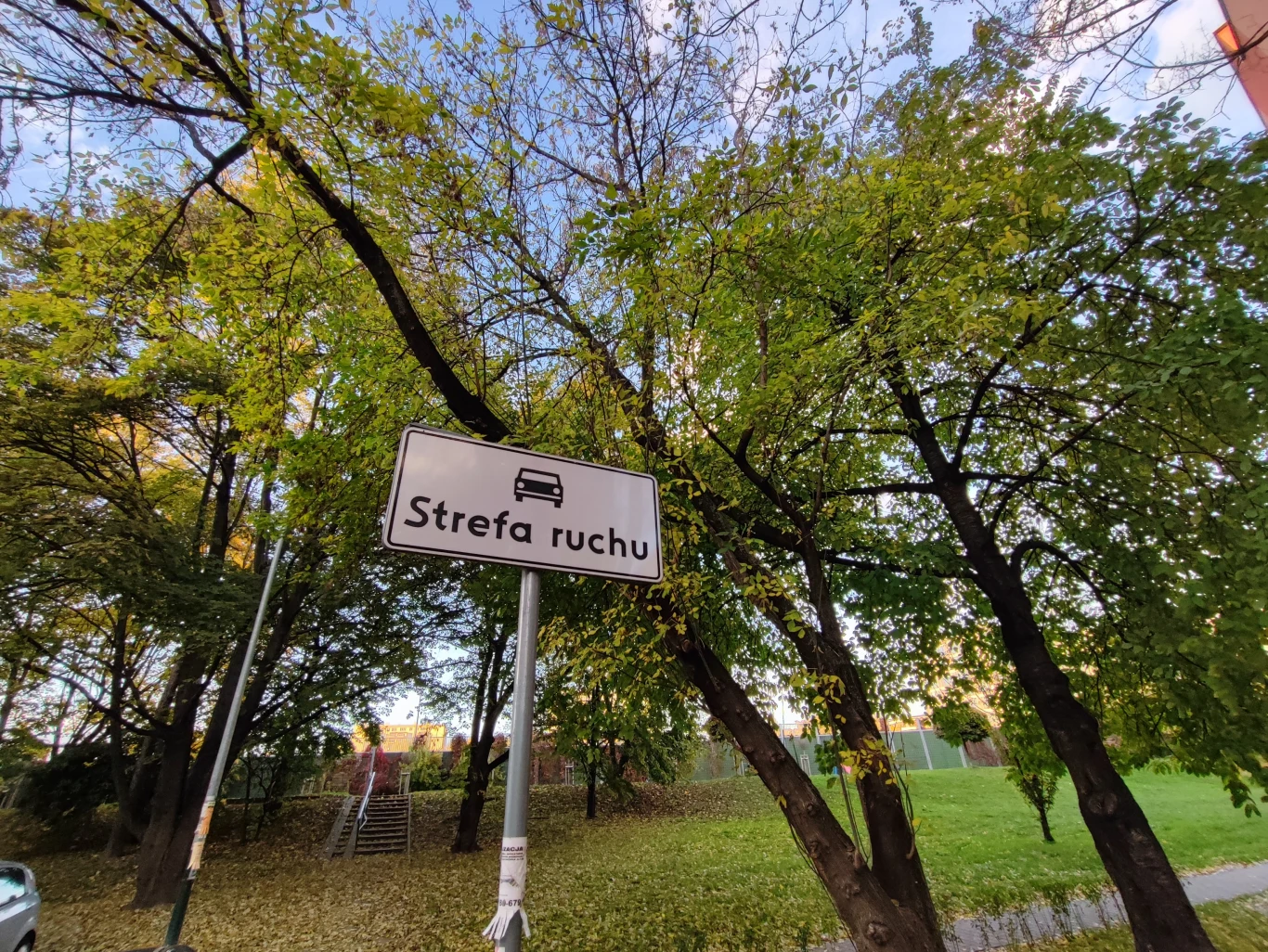 Xiaomi 11T Pro - zdjęcie wykonane obiektywem szerokokątnym 