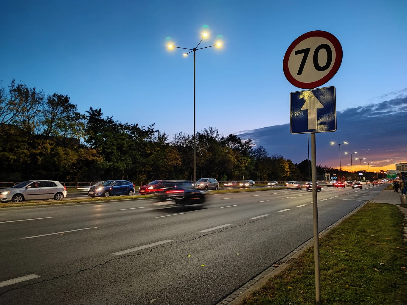 Xiaomi 11T Pro - zdjęcie wykonane głównym obiektywem (tryb nocny)