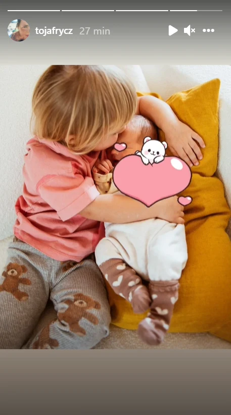 Córki Olgi Frycz: Helenka i Zosia fot. Instagram (instagram.com/tojafrycz) Córki Olgi Frycz: Helenka i Zosia fot. Instagram (instagram.com/tojafrycz)